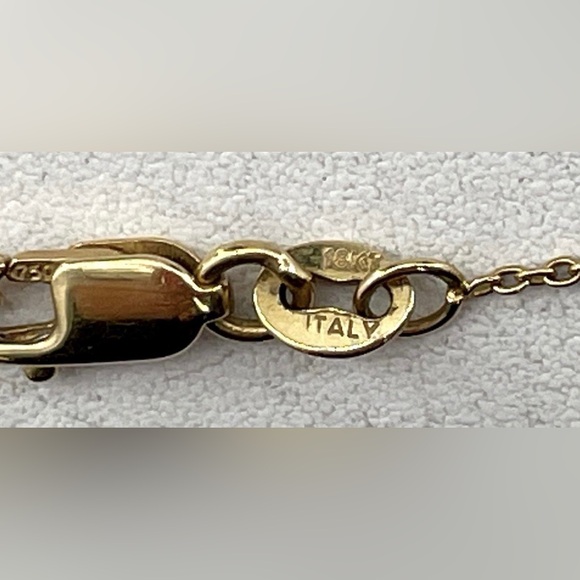 Elegant Roberto Coin 18K Gold Necklace - Picture 3 of 4